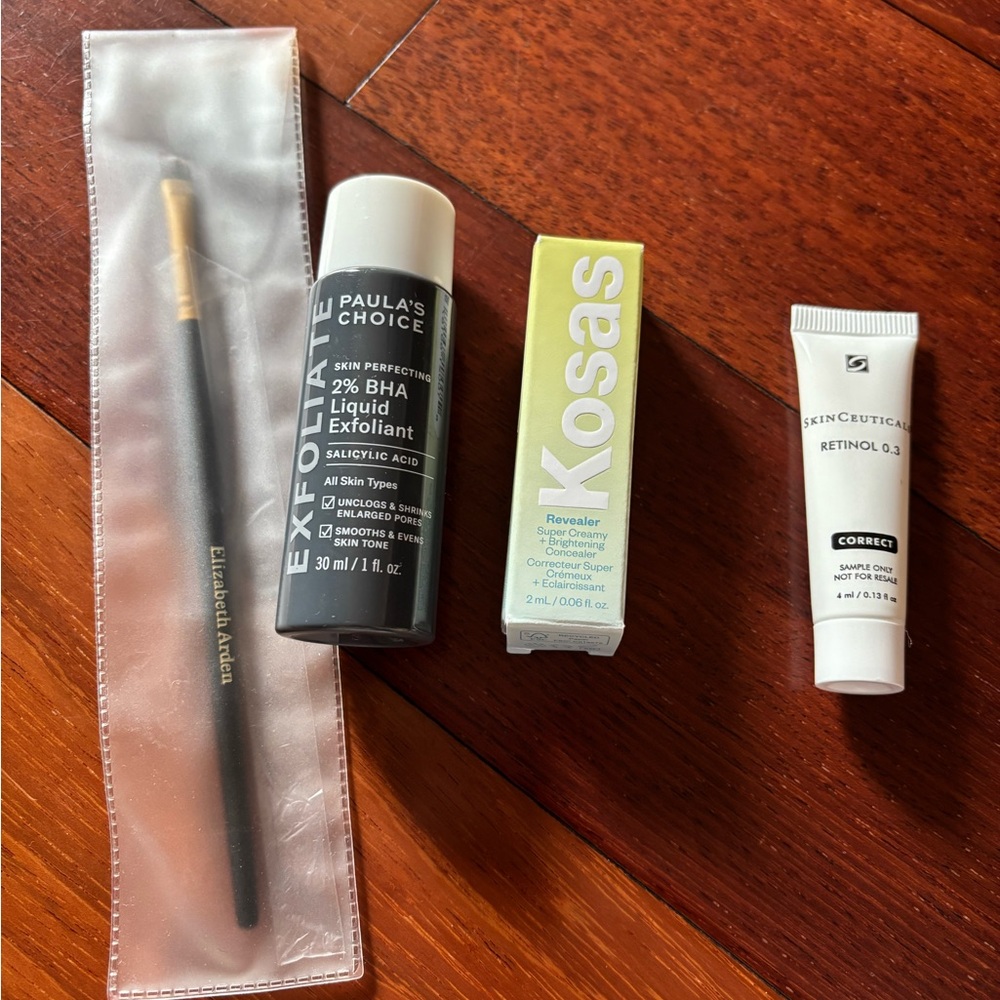 Makeup Bundle - Picture 1 of 10